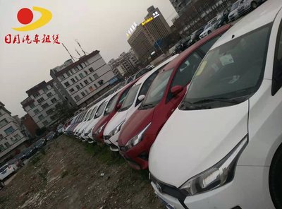 成都日和月汽車服務(wù)公司 專業(yè)租賃凱美瑞等車型的全方位用車服務(wù)
